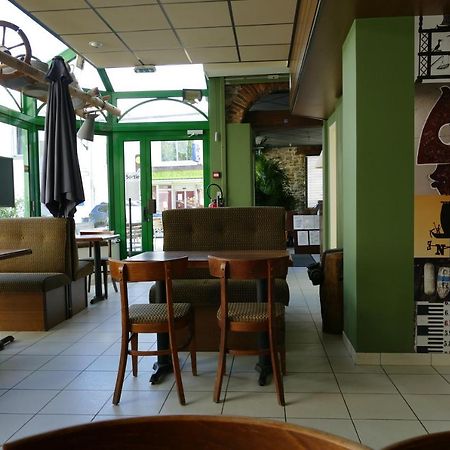 Logis Hotels Le Champalud Restaurant La Citadelle Oree-d'Anjou Ngoại thất bức ảnh