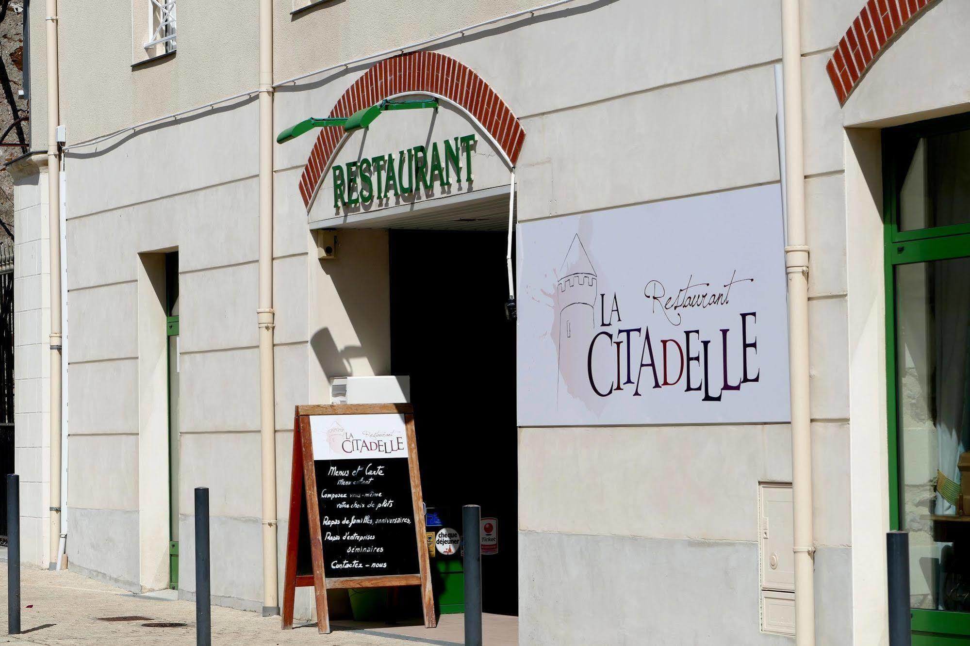 Logis Hotels Le Champalud Restaurant La Citadelle Oree-d'Anjou Ngoại thất bức ảnh