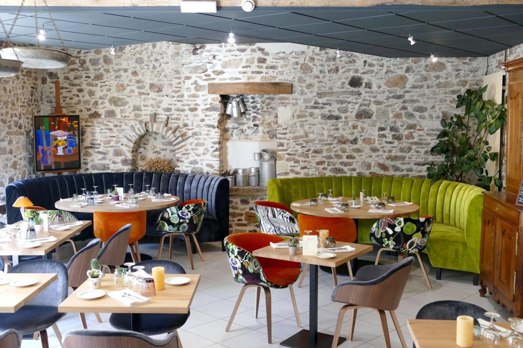 Logis Hotels Le Champalud Restaurant La Citadelle Oree-d'Anjou Ngoại thất bức ảnh
