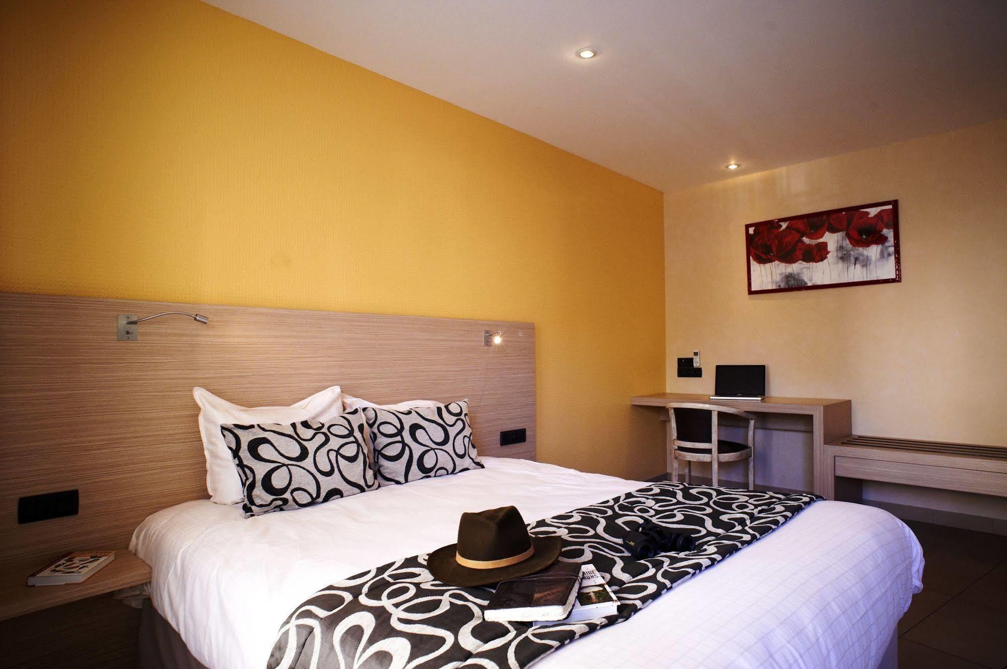 Logis Hotels Le Champalud Restaurant La Citadelle Oree-d'Anjou Ngoại thất bức ảnh