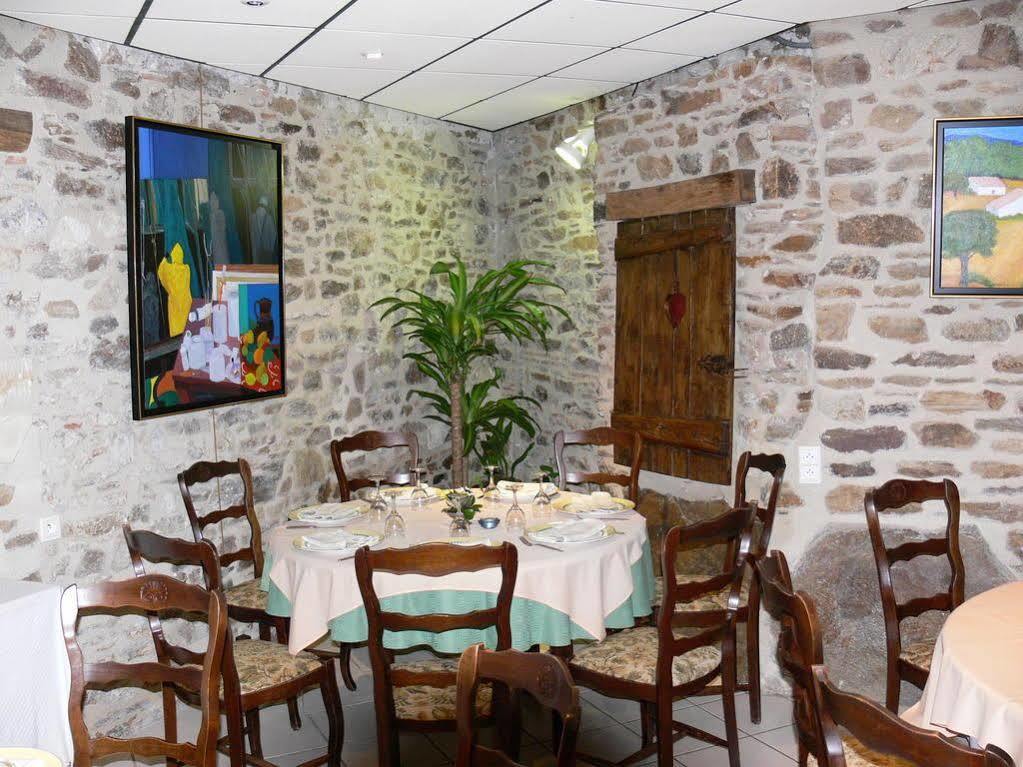 Logis Hotels Le Champalud Restaurant La Citadelle Oree-d'Anjou Ngoại thất bức ảnh